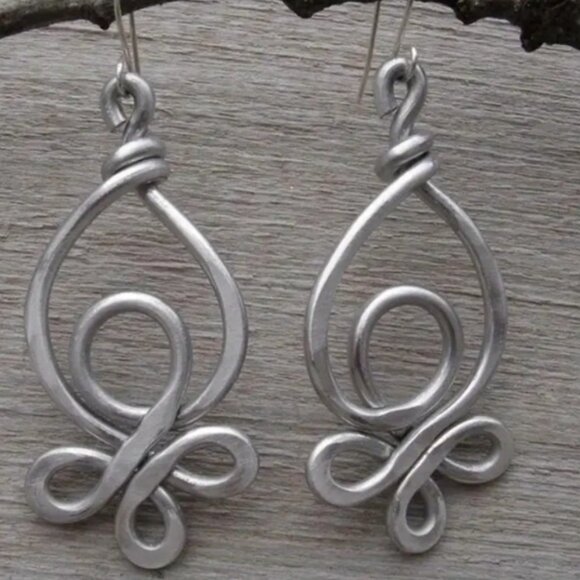 Vintage Retro Bohemian Large Celtic Knot Dangle Earrings Silver Electro-Plated - Picture 1 of 2